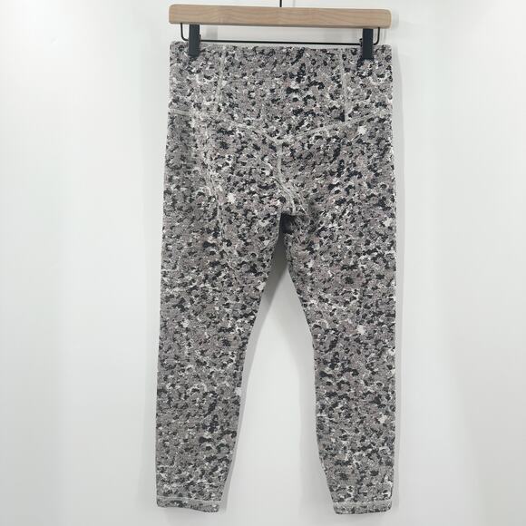 Athleta Elation Textured 7/8 Tight in Chocolate Ocelot Size Medium - Picture 3 of 10